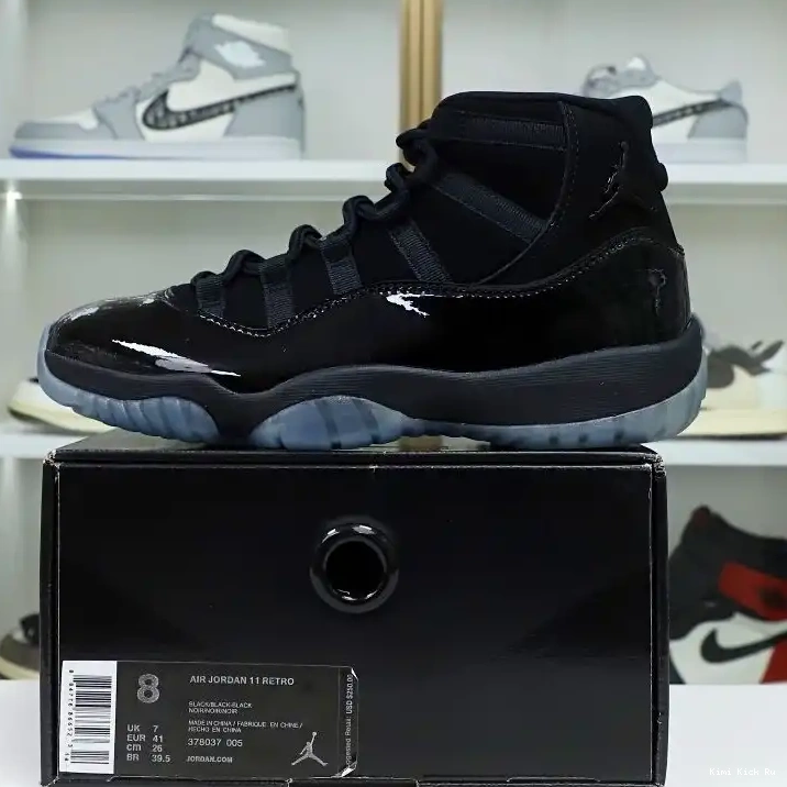 JORDAN 'CAP 11 RETRO Kimikick AND AIR GOWN' 0611
